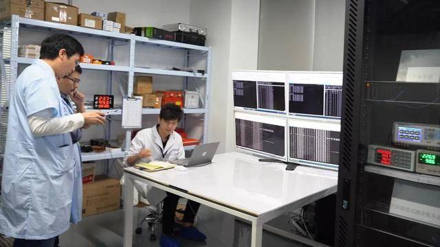 ����ʵ�����з���Ա������